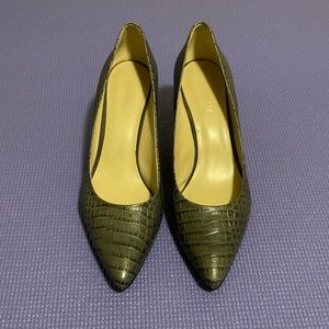 Nine West | NW7EARA Gray Point Toe Pumps Croc Sz 8.5